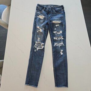 American Eagle High Rise Jegging Crop Super Stretch Distressed Jeans Size 2 Reg